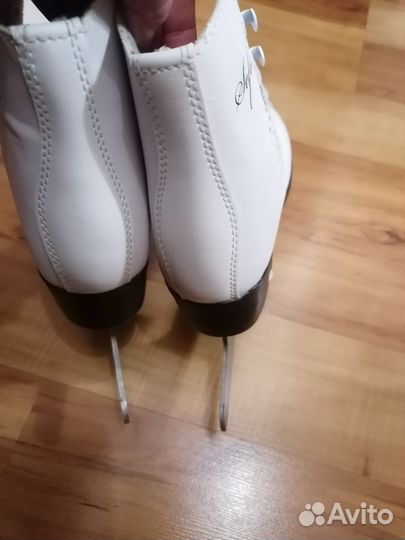 Коньки фигурные