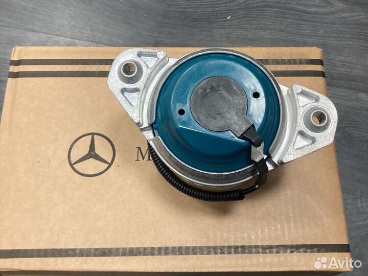 Опора двигателя Mercedes w222 a2222401200