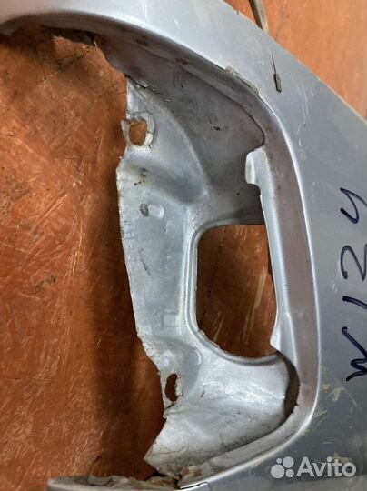 Крыло на Mercedes w124