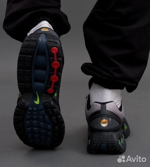 Кроссовки nike dn black and white cream