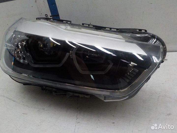 Фара правая BMW X2