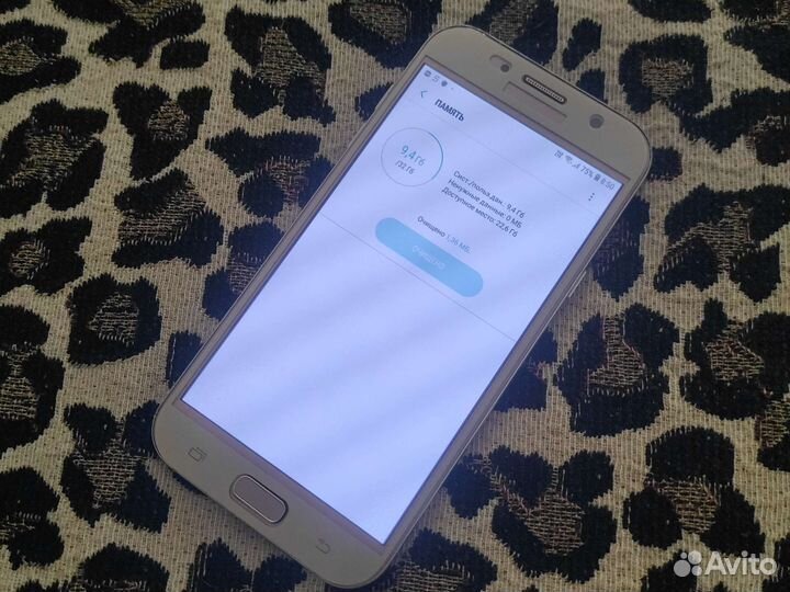 Телефон Samsung galaxy А7 2017 3/32