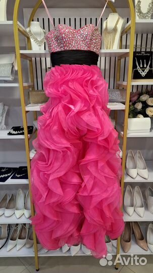 Выпускное платье барби в цвете фуксия с объемной ю