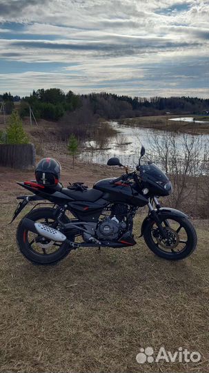 Мотоцикл Bajaj pulsar 180