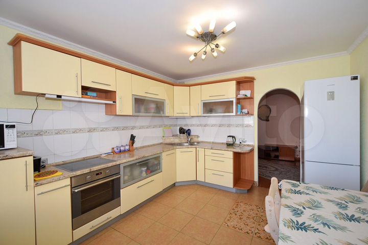 4-к. квартира, 110 м², 6/9 эт.