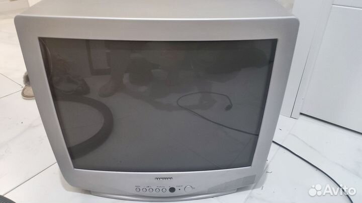 Телевизор samsung