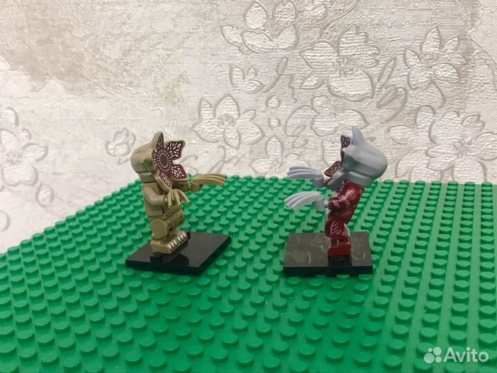 Две минифигурки к lego Цветок-монстр