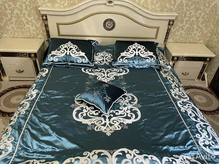 Покрывало с наволочками