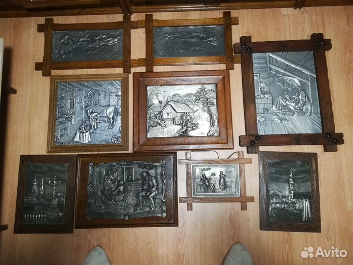 Панно оловянное в деревянной рамке