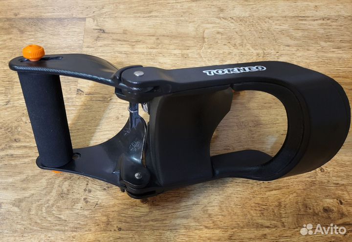 Тренажер для предплечий Torneo Arm Wrestler