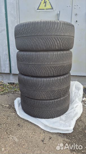 Michelin Alpin 5 265/40 R20
