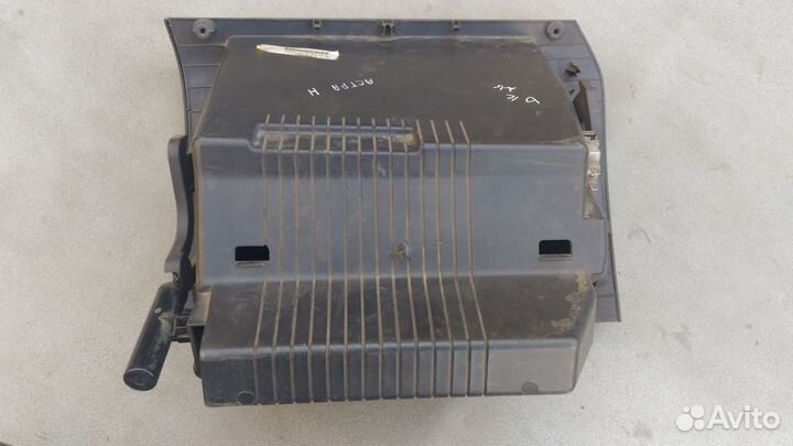 Бардачок для Opel Astra H / Family 2004-2015