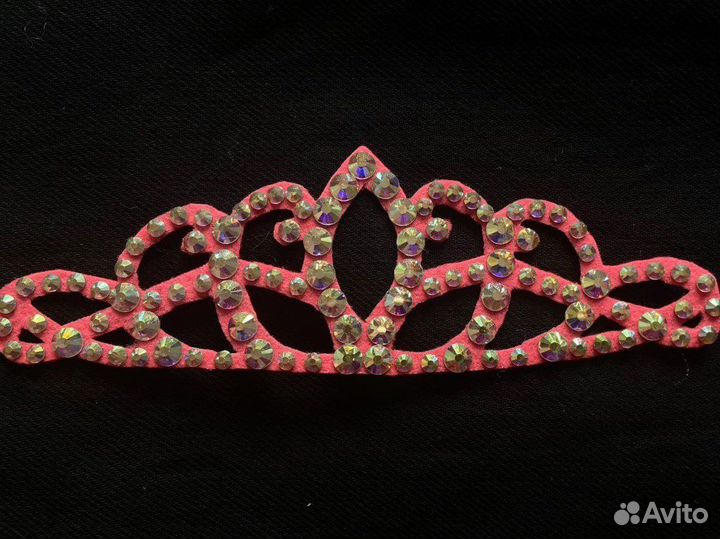 Украшение на пучок для художественной гимнастики