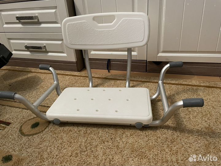 Кресло для ванной для инвалидов
