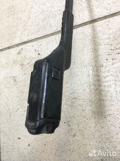 Поводок дворника правый Nissan Sentra HR16DE 2014