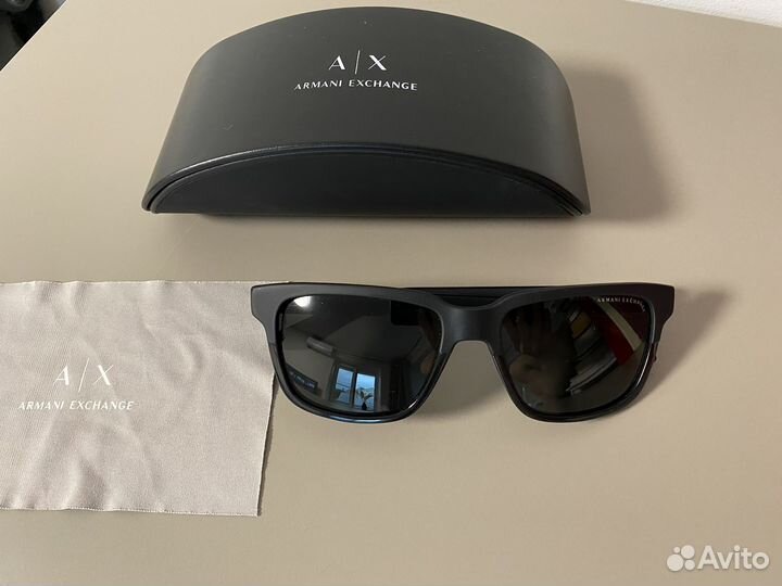 Солнцезащитные очки Armani Exchange OAX4026S