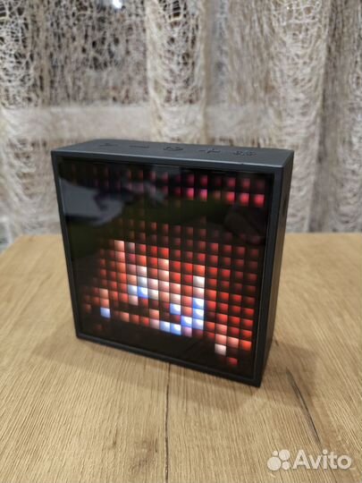 Беспроводная колонка с экраном Divoom timebox
