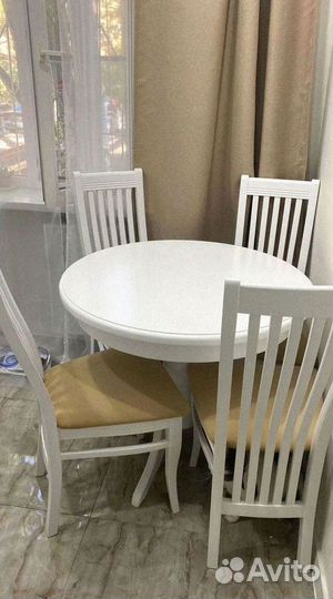 Стол и стулья на кухню
