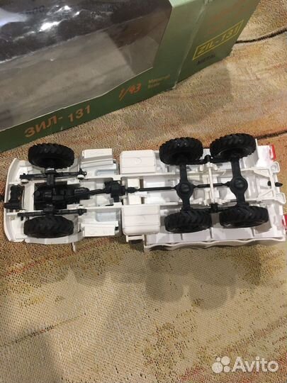 Модель ЗИЛ 131 камуфляж элекон 1:43