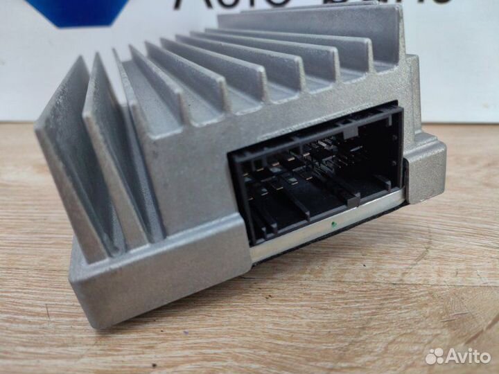 Усилитель звука Bmw X5 E70 N52B30AF 2009