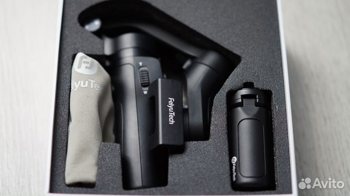 Стабилизатор для смартфона Feiyu vlog Pocket 2