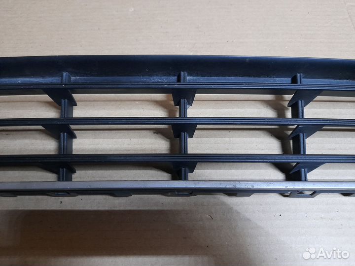 Решетка бампера передняя Volkswagen Passat B6