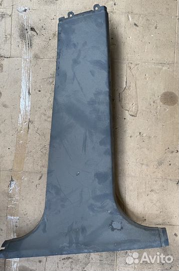 Обшивка стойки средней правой нижняя Ford Focus 2