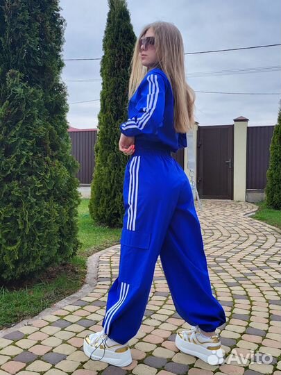 Спортивный костюм женский