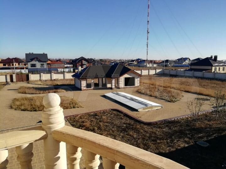 Дом 661 м² на участке 60 сот.