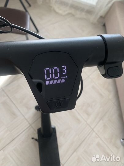 Продам электросамокат HiperTriumph T105