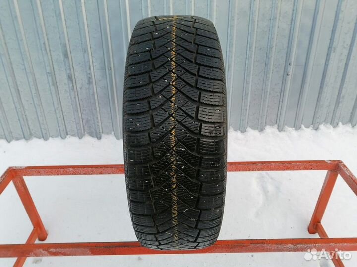 Pirelli Ice Zero FR 215/60 R16 99T