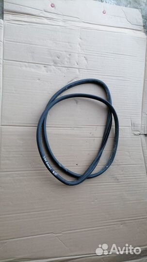 Уплотнитель двери Peugeot 308