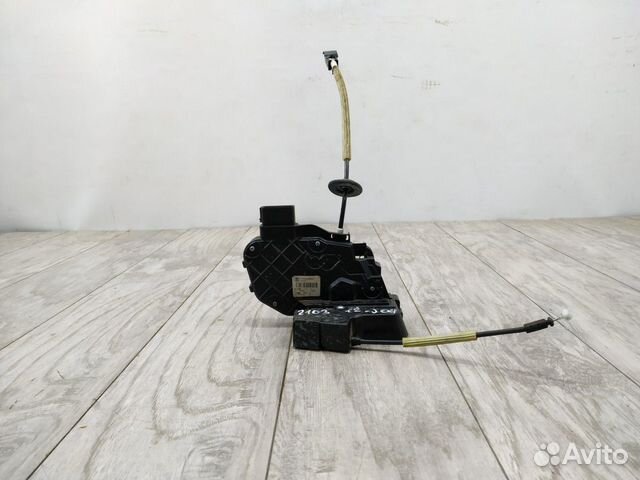 Замок двери задней левой Range Rover Sport