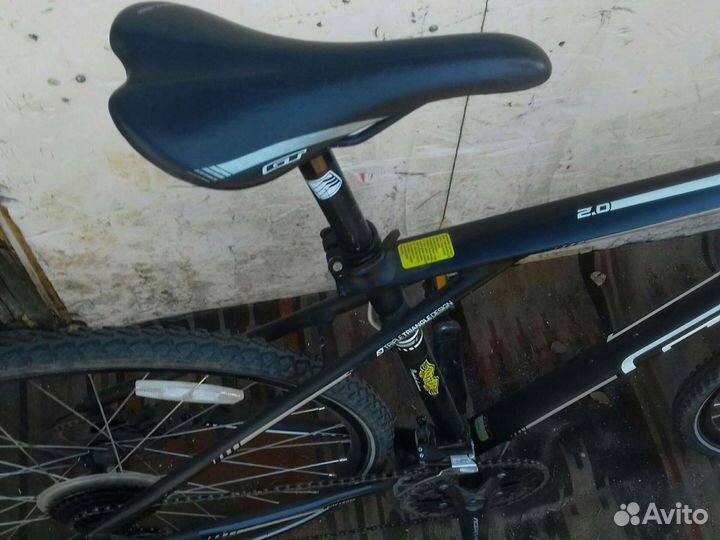 Велосипед GT рама L колесо 28