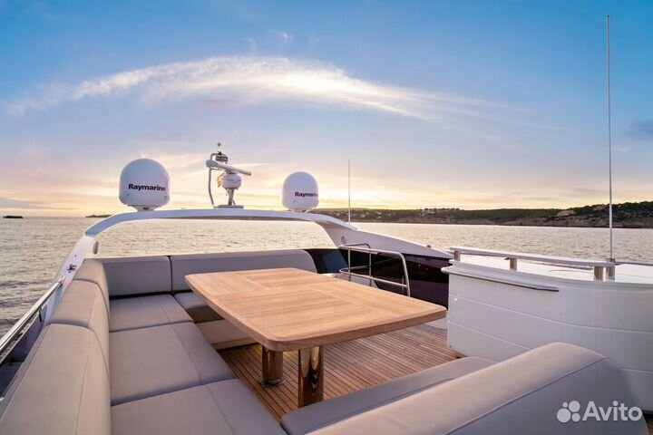 Моторная яхта Princess F68