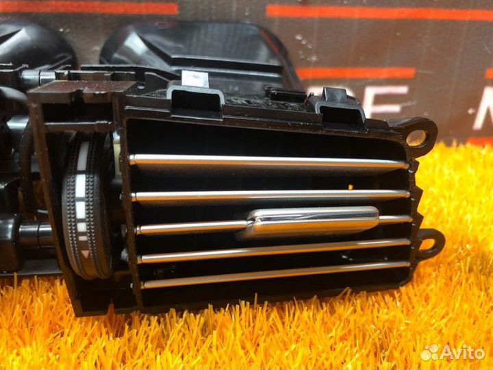 Дефлектор воздушный Mercedes-Benz E-Class W212