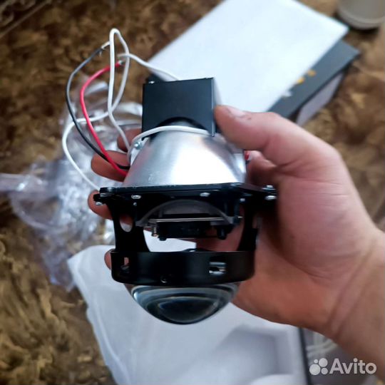 Би лэд линзы