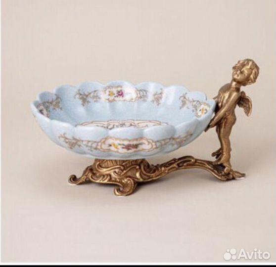 Предметы интерьера из фарфора и бронзы