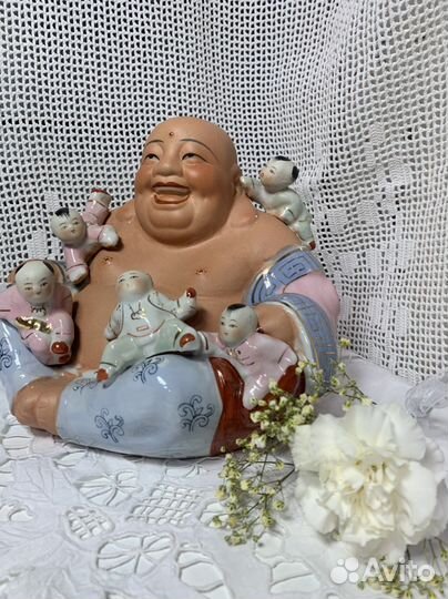 Фарфоровая статуэтка 