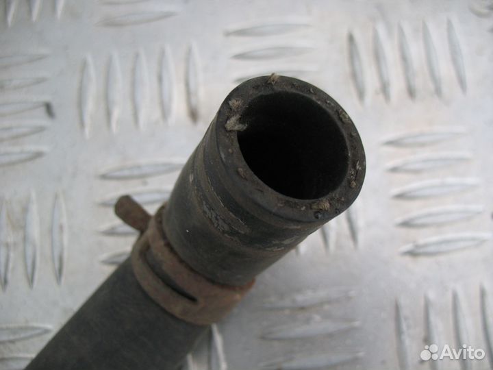 Патрубок отопителя Volkswagen Transporter T4