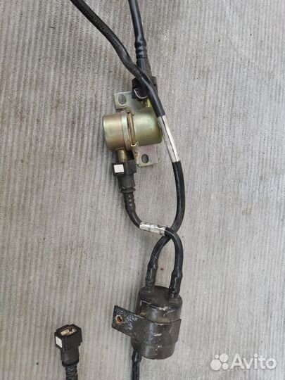 Гравитационный клапан и перепускной клапан ваз