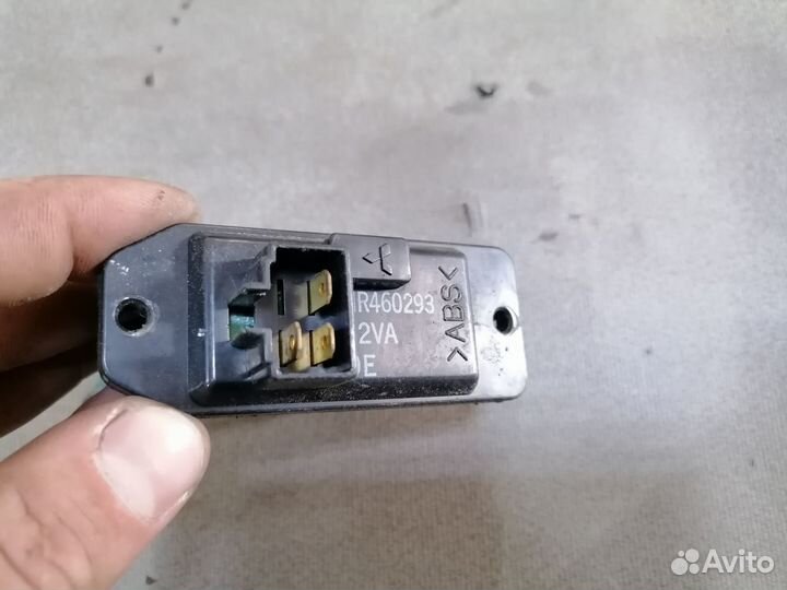 Резистор (реостат) отопителя Mitsubishi Carisma DA