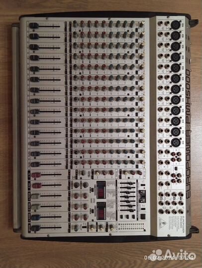 Активный микшерный пульт