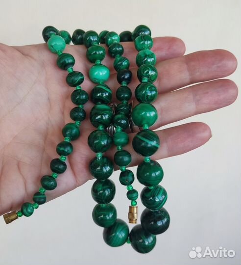 Бусы, малахит