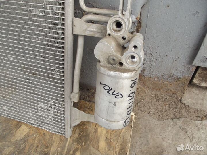 Радиатор радиатор кондиционера Volvo s60