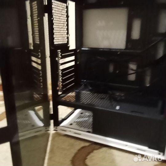 Игровой корпус для пк белый