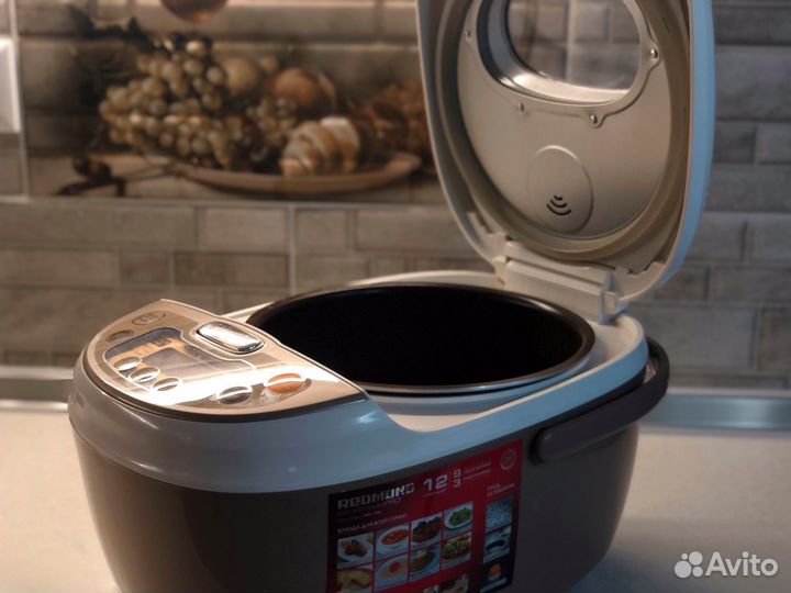 Мультиварка Redmond RMC-M60