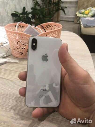 iPhone X, 64 ГБ