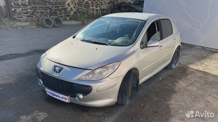 Блок цилиндров Peugeot 307 0130W2