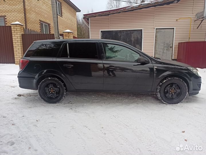 Opel Astra 1.6 МТ, 2012, 195 000 км